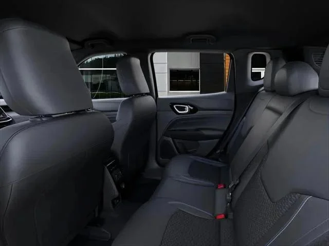 New 2026 Bright White Clearcoat Jeep Latitude image 101