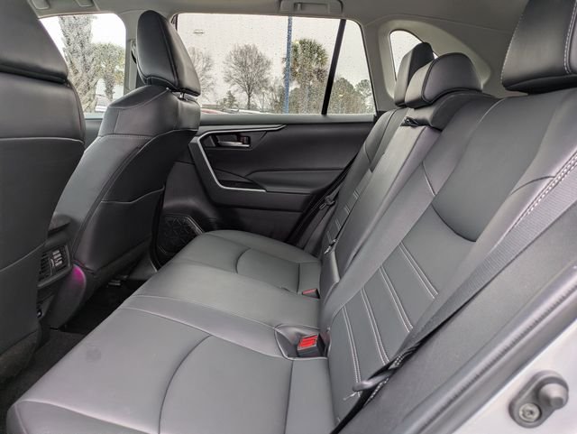Used 2022 Silver Toyota XLE Premium image 13