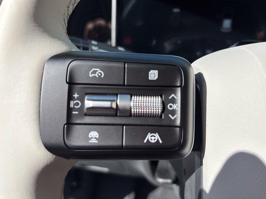 New 2027 Gray Hyundai SEL AWD image 17