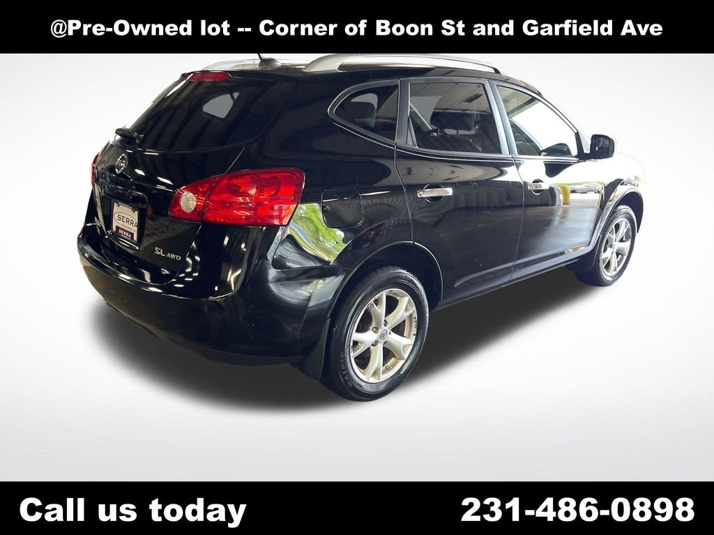 Used 2010 Black Nissan SL image 5