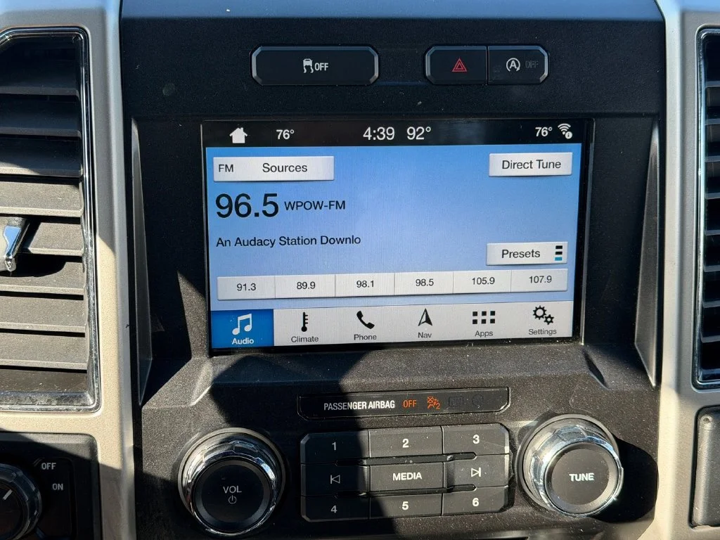 Used 2018 Blue Ford Lariat image 19