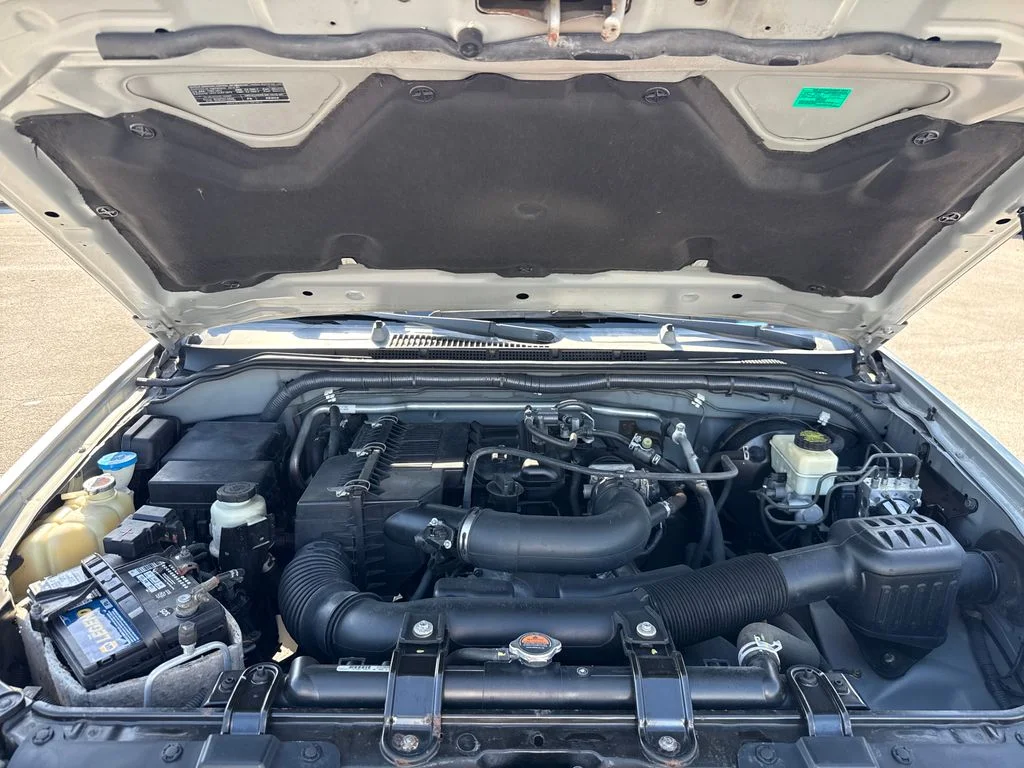 Used 2016 Silver Nissan S image 24