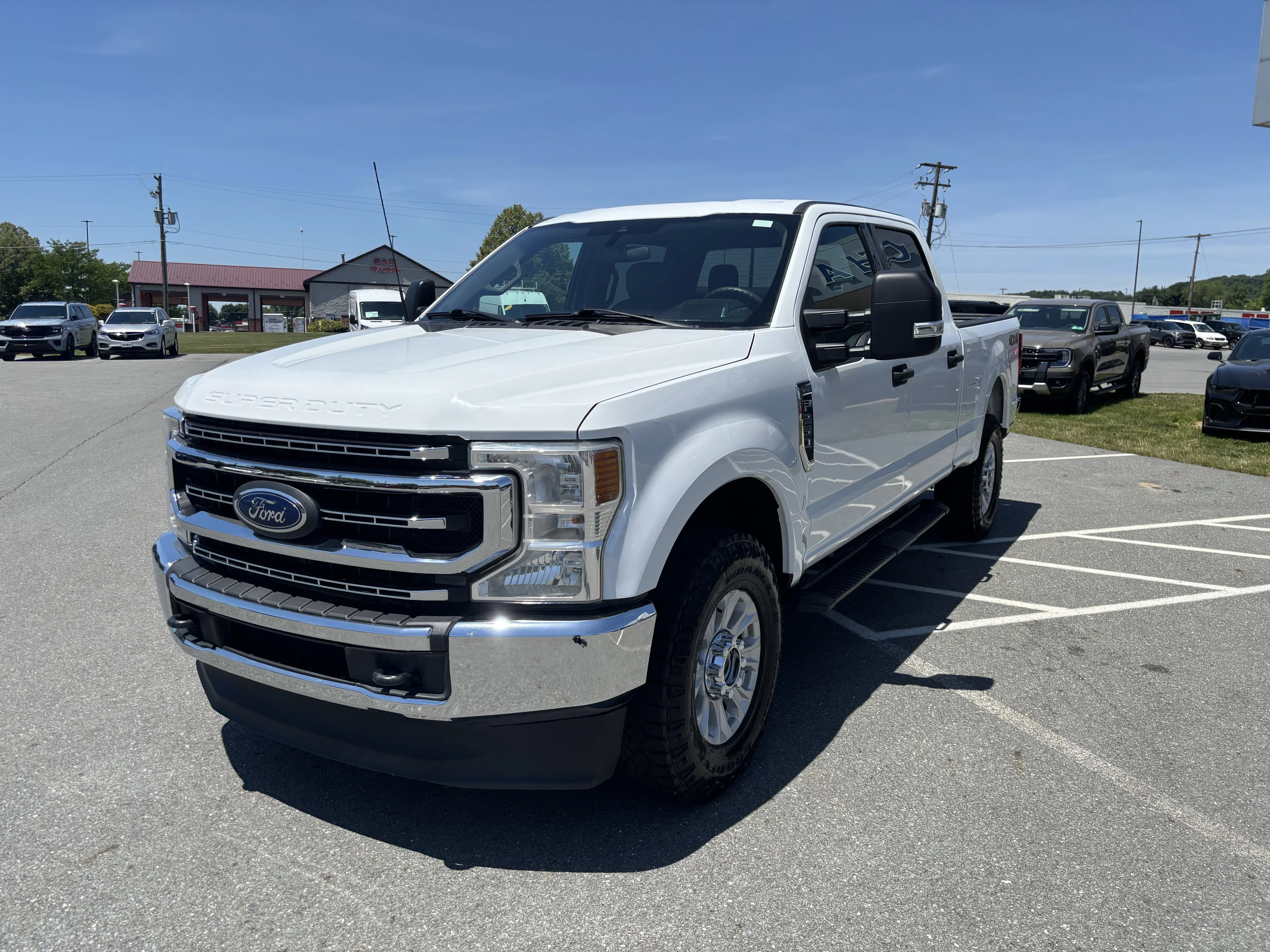 Used 2022 Oxford White Ford XLT image 3