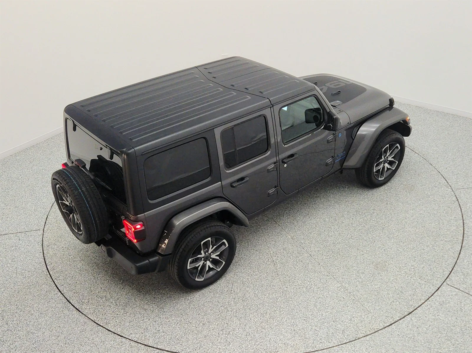 Used 2024 Granite Crystal Metallic Clearcoat Jeep Sport S 4x4 image 26