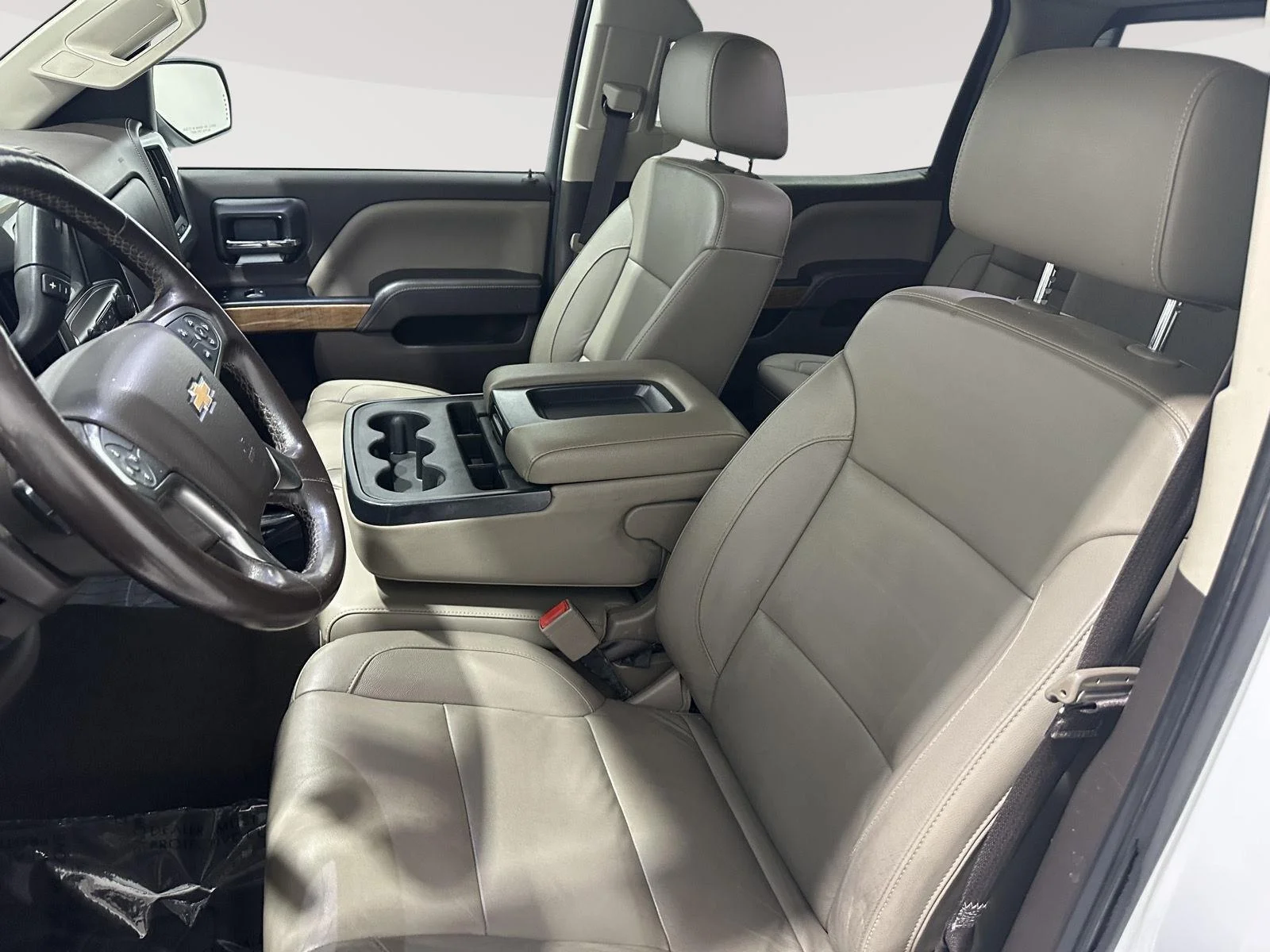 Used 2018 SUMMIT WHITE Chevrolet LTZ image 17