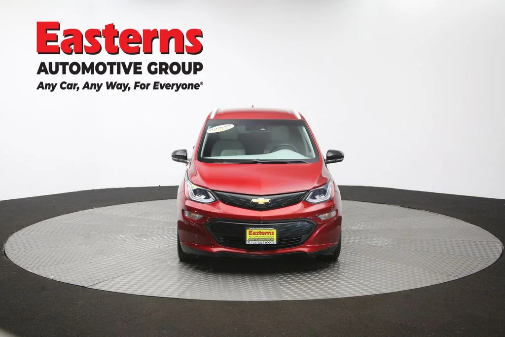 Used 2018 Red Chevrolet Premier image 54