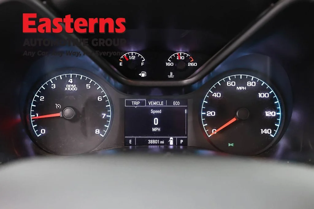 Used 2022 White Chevrolet LT image 18
