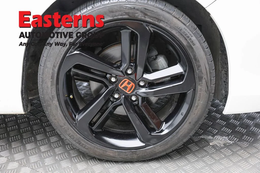 Used 2015 White Honda EX-L image 29