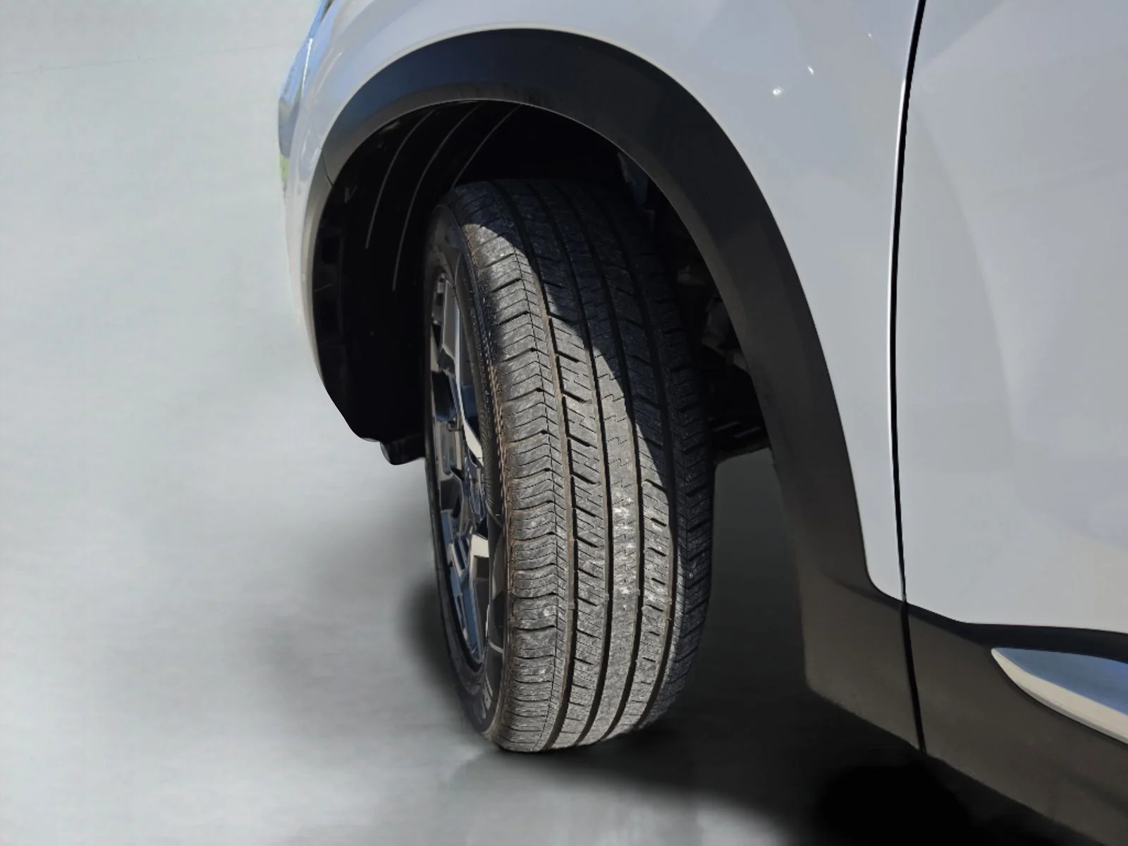 Used 2023 White Hyundai Limited image 42