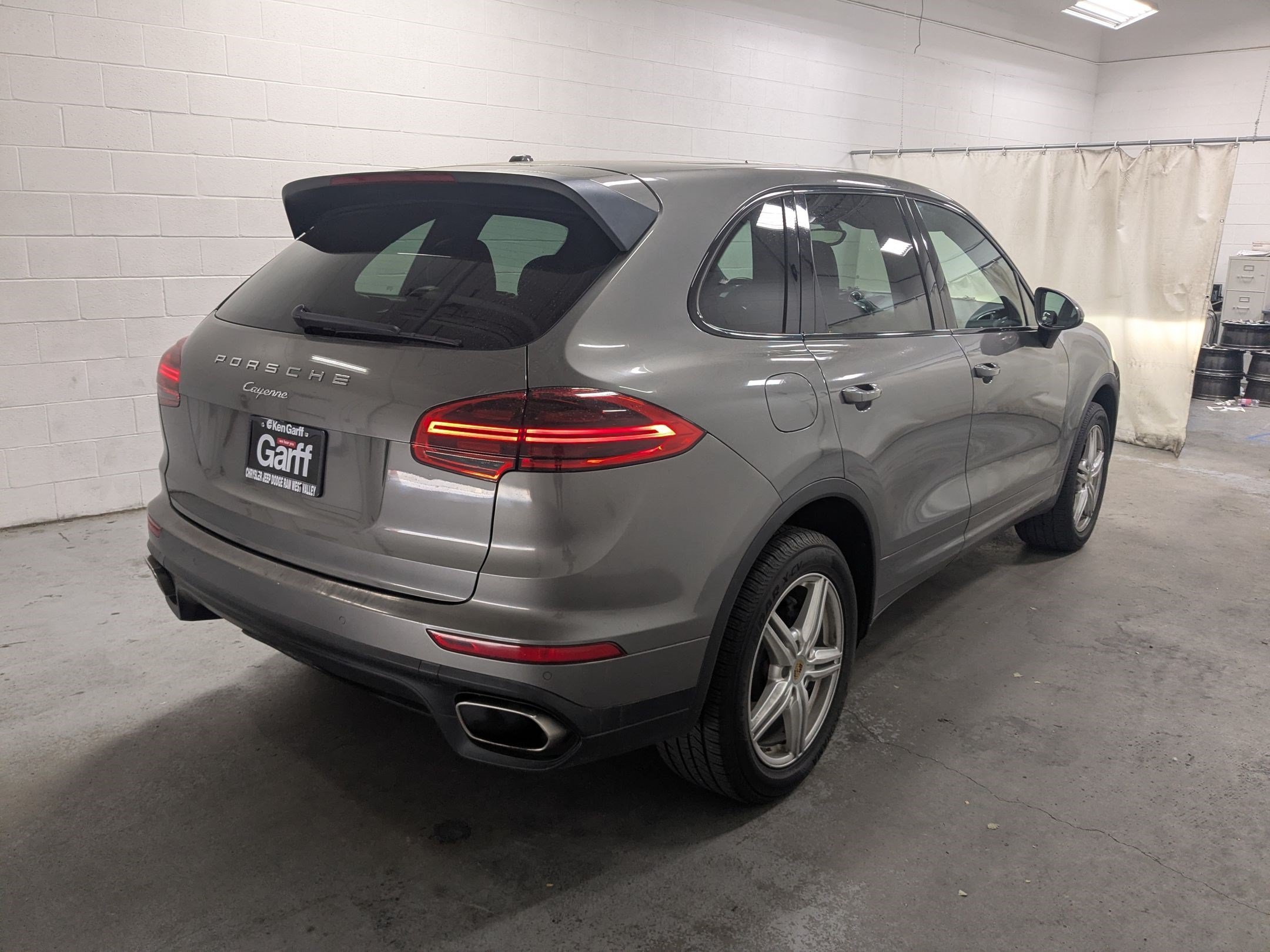 Used 2016 Meteor Gray Metallic Porsche Base image 4