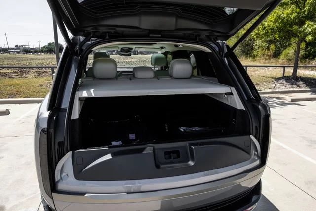 New 2026  Land Rover SE image 68