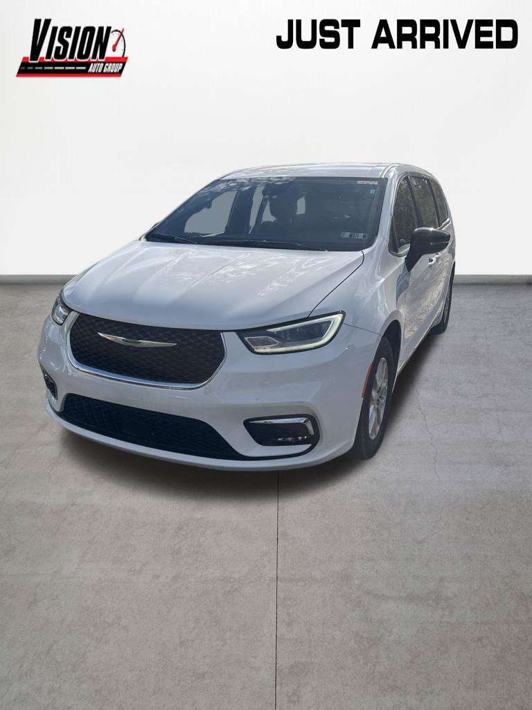 Used 2026 White Chrysler Select image 2