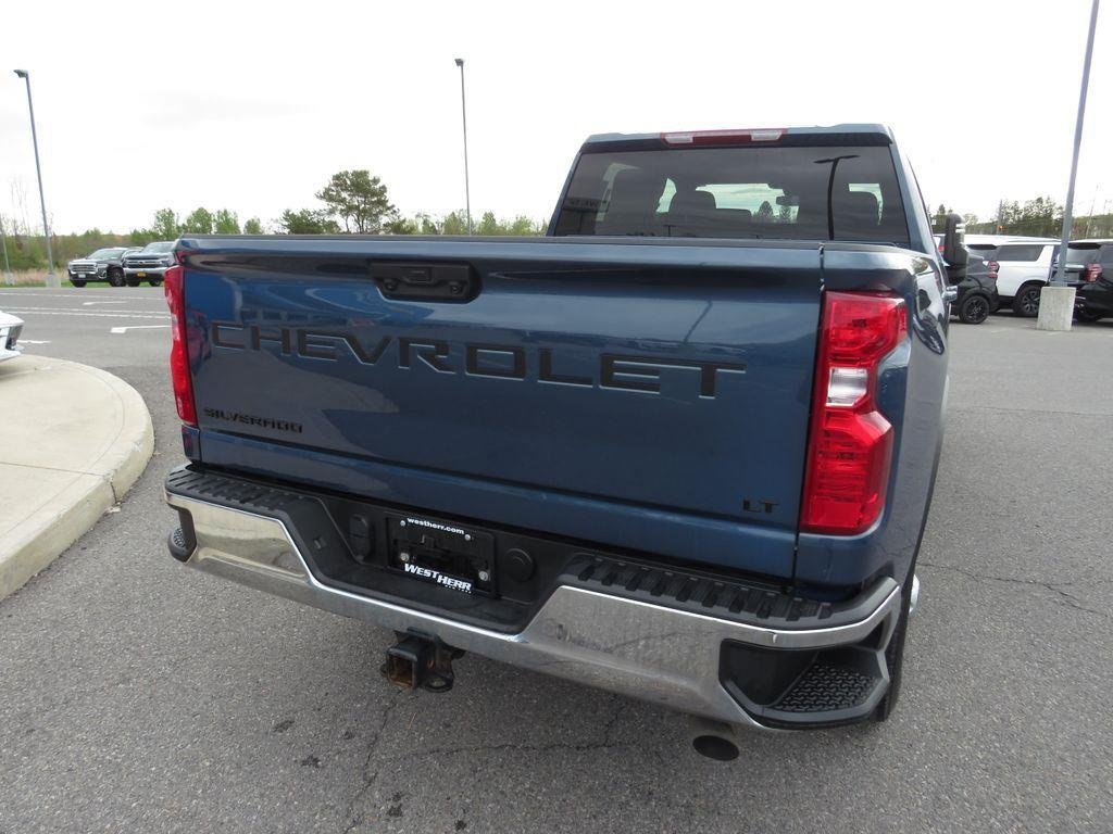Used 2025 Lakeshore Blue Chevrolet LT image 8