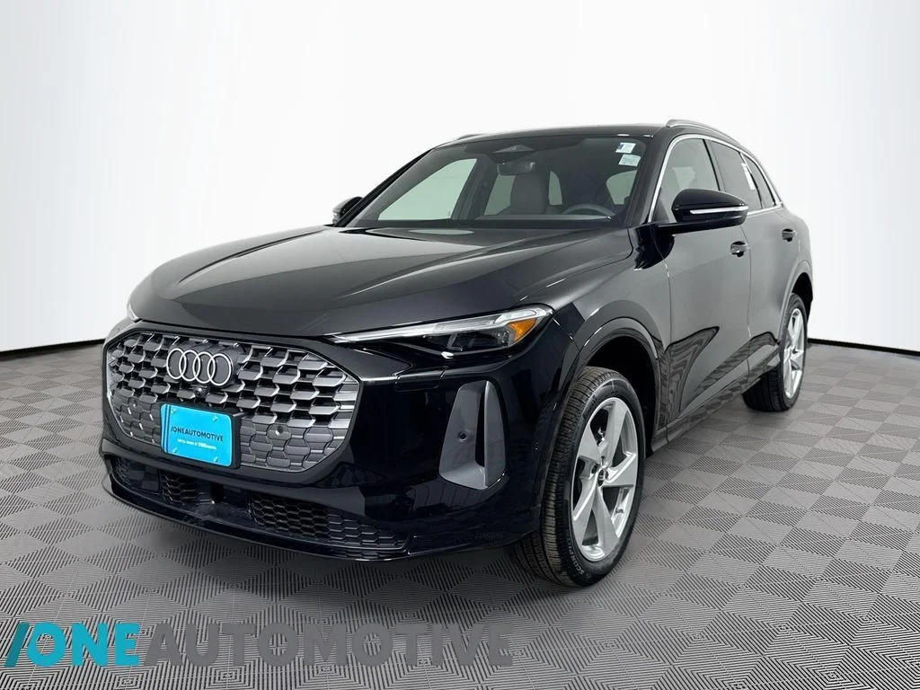 2025 Audi Q5 40 Premium Plus's photo