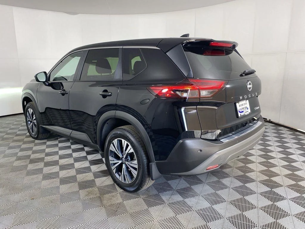 Used 2023 Super Black Nissan SV image 8