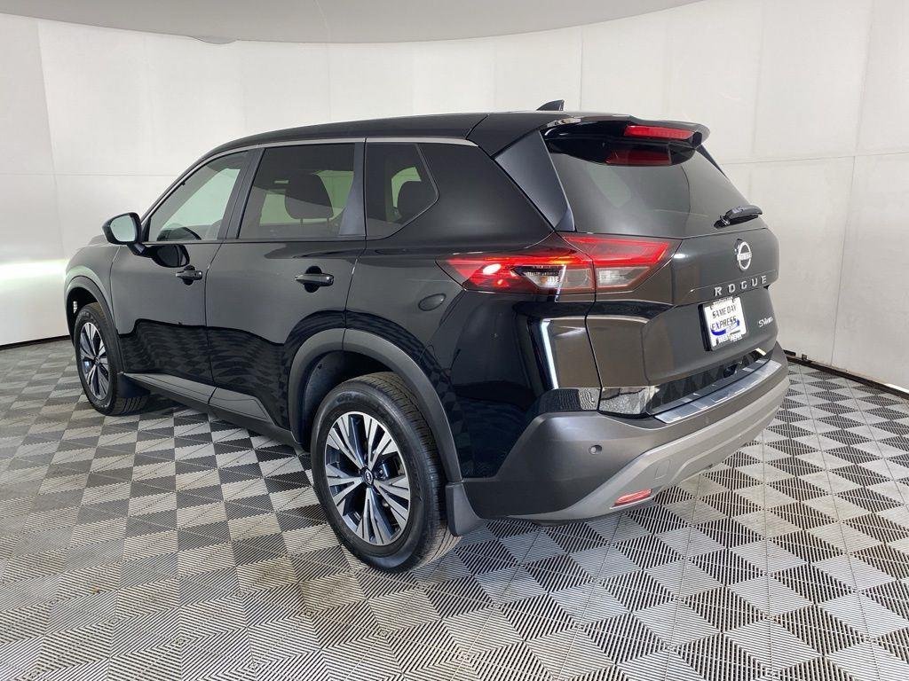 Used 2023 Super Black Nissan SV image 7