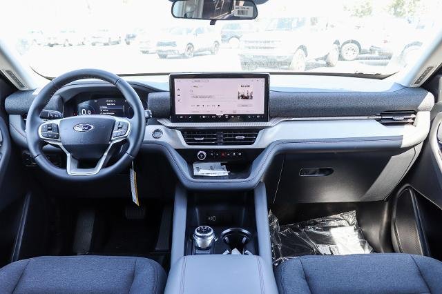 New 2026 Star White Metallic Tri-Coat Ford Active image 12