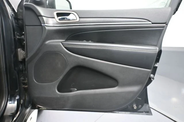 Used 2017 Black Jeep Limited image 42