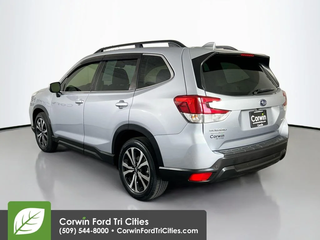Used 2020 Ice Silver Metallic Subaru Limited image 11