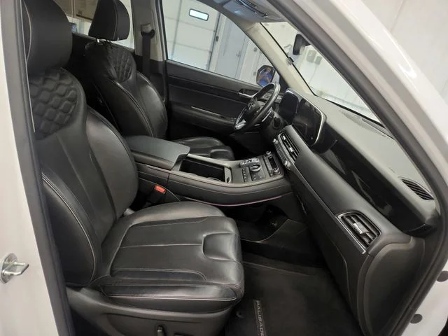 Used 2021 White Hyundai Limited image 41