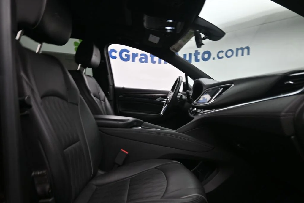 Used 2024 Red Buick Avenir image 9