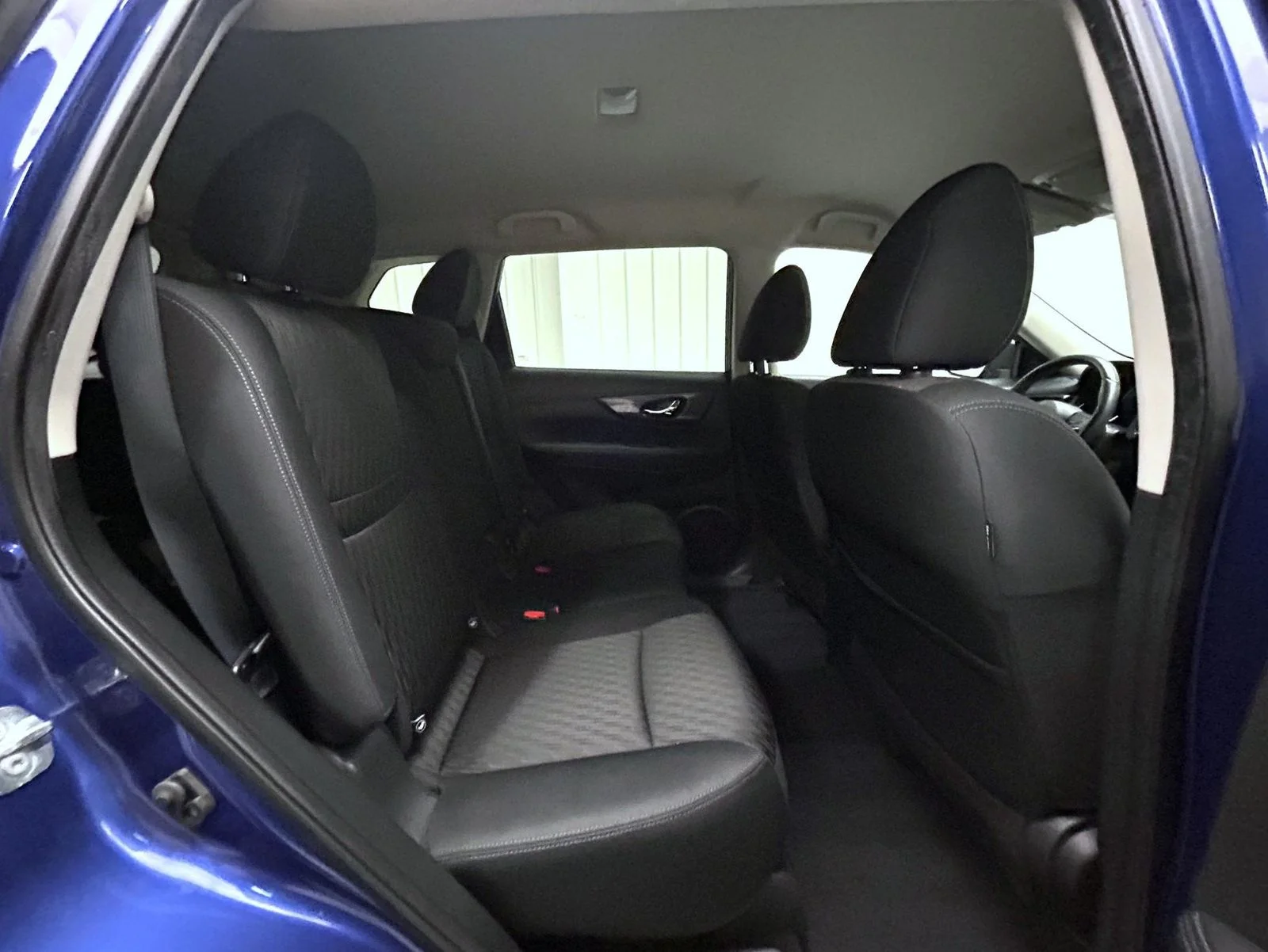 Used 2017 Blue Nissan SV image 18