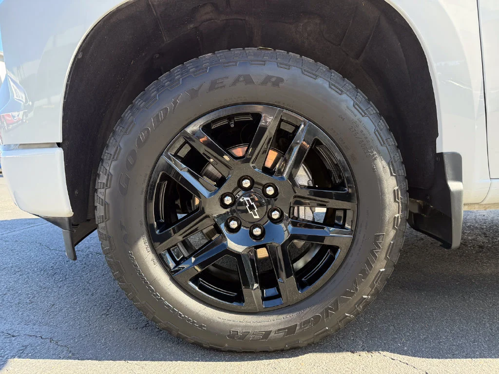 Used 2026 Summit White Chevrolet RST image 14