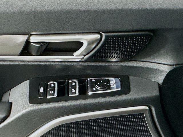Used 2025 Silver Kia S image 18
