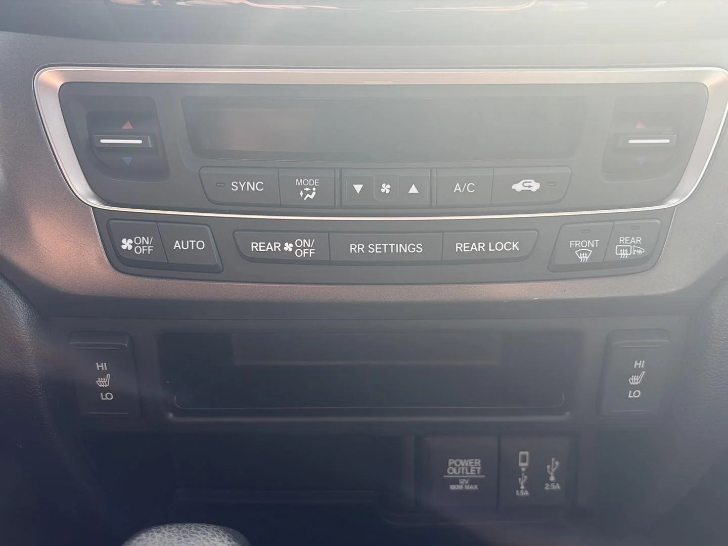 Used 2018 BLACK Honda EX-L AWD image 18
