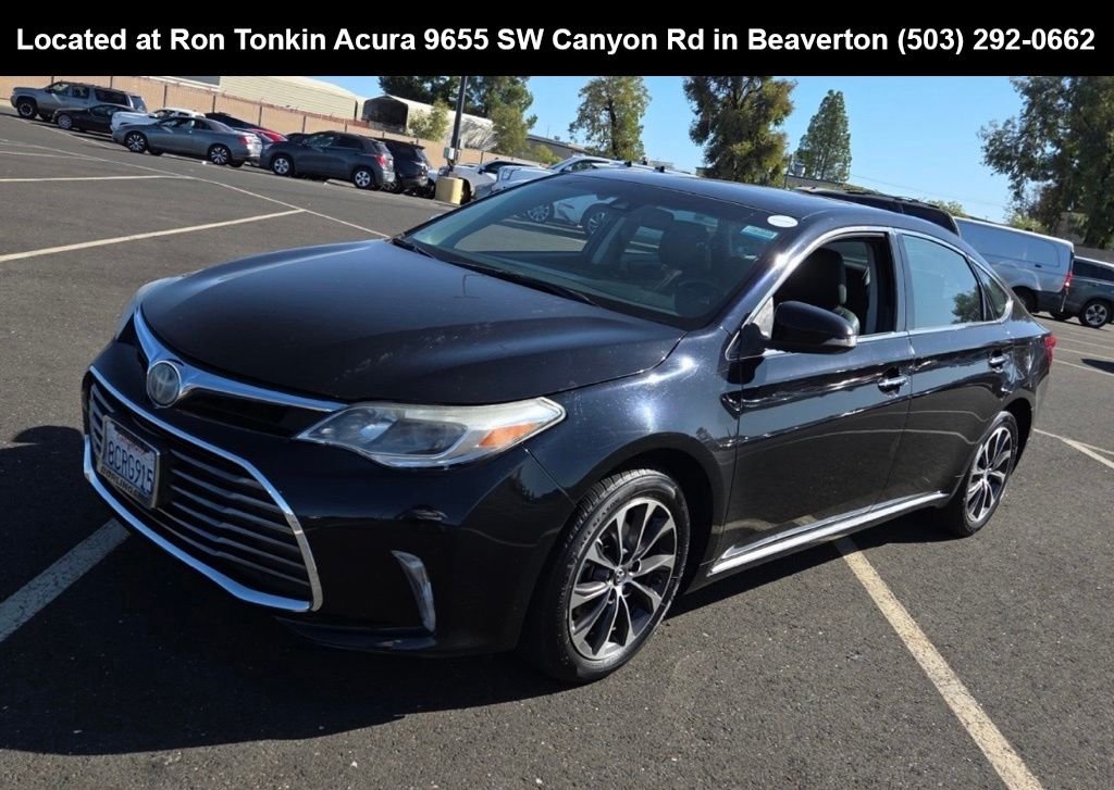 Used 2018 Midnight Black Metallic Toyota XLE Plus image 3