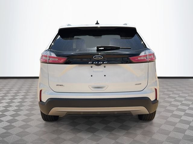 Certified Used 2022 White Ford SEL image 6