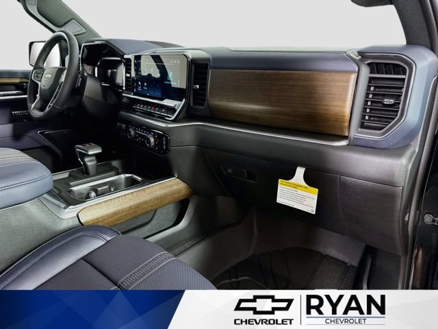New 2026 Black Chevrolet High Country image 31