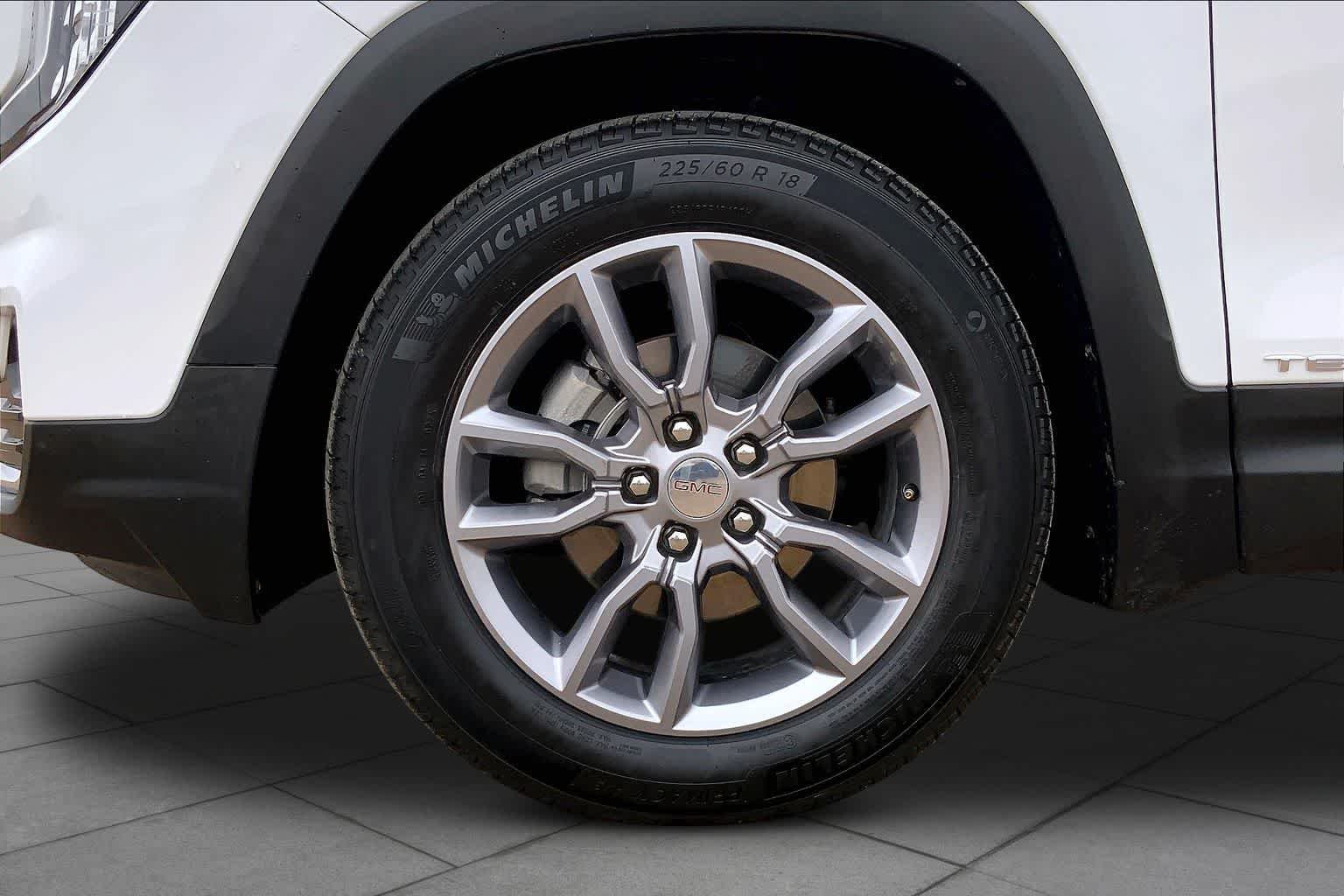 Used 2022 Summit White GMC SLT image 11