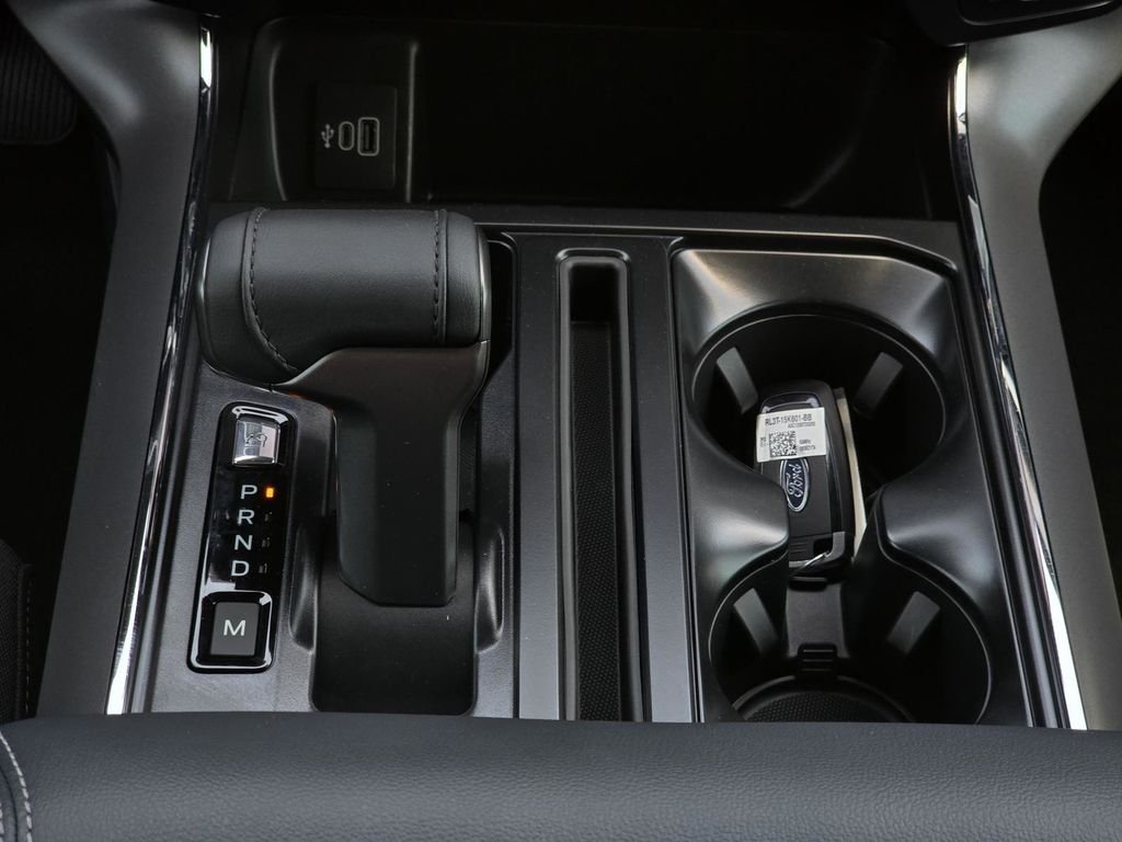 New 2026 Carbonized Gray Metallic Ford XLT image 34