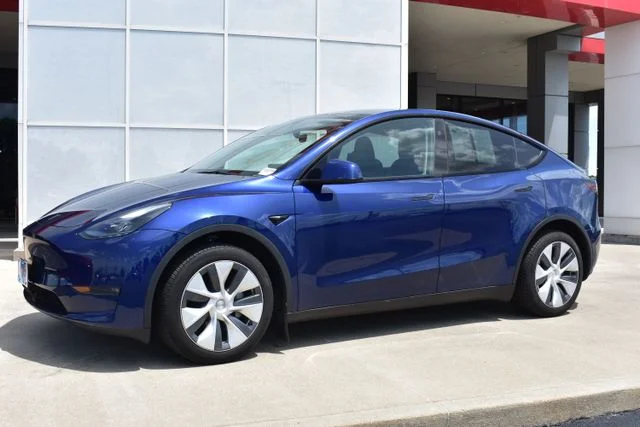 Used 2024 Blue Tesla Long Range image 2