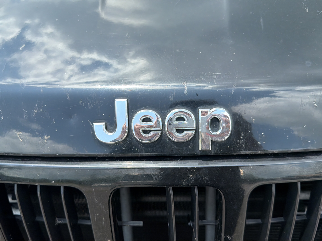 Used 2006 Black Jeep Laredo image 14