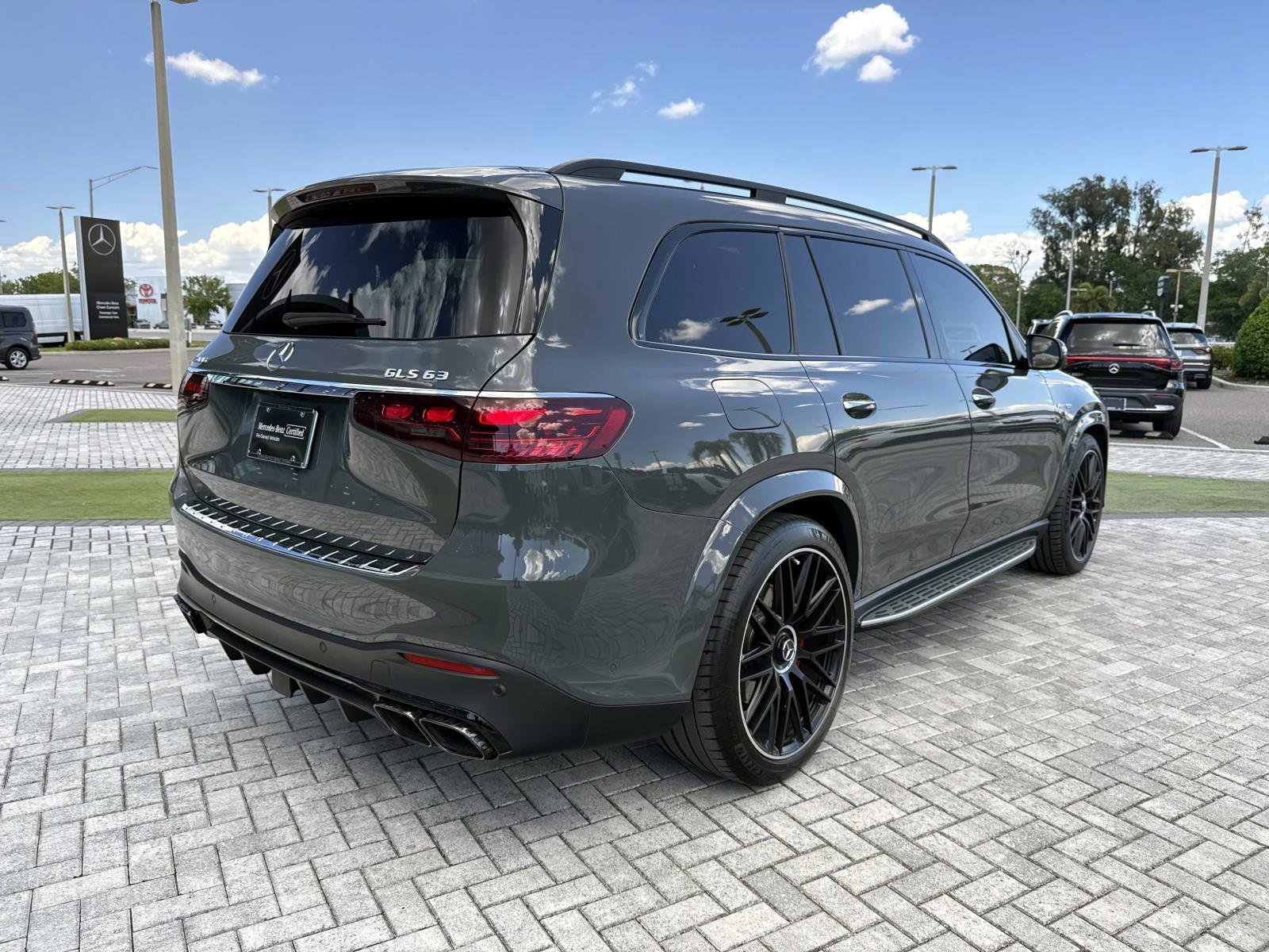 Certified Used 2026 MANUFAKTUR Silicon Grey Mercedes-Benz 63 AMG® image 5