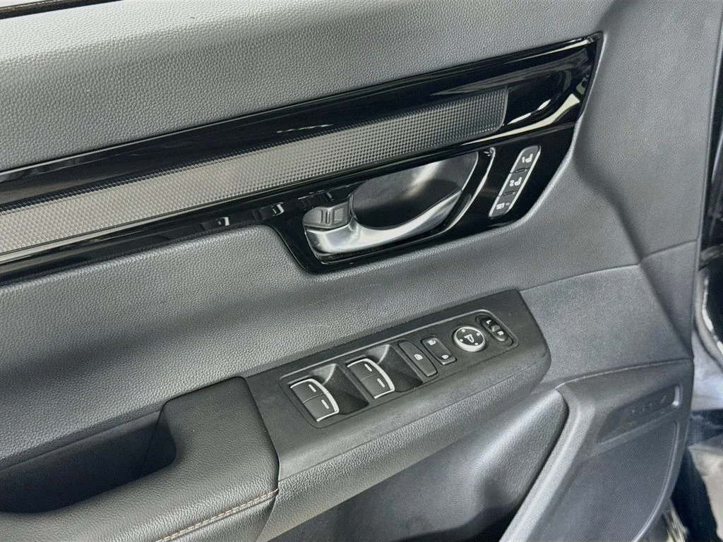 Used 2025  Honda Sport Touring image 23