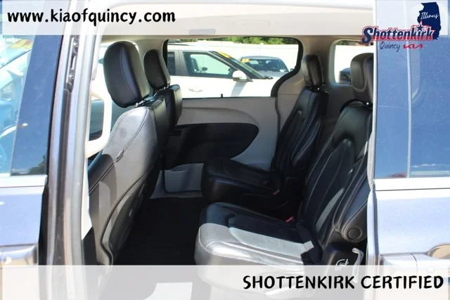 Used 2022 Granite Chrysler Touring L image 13