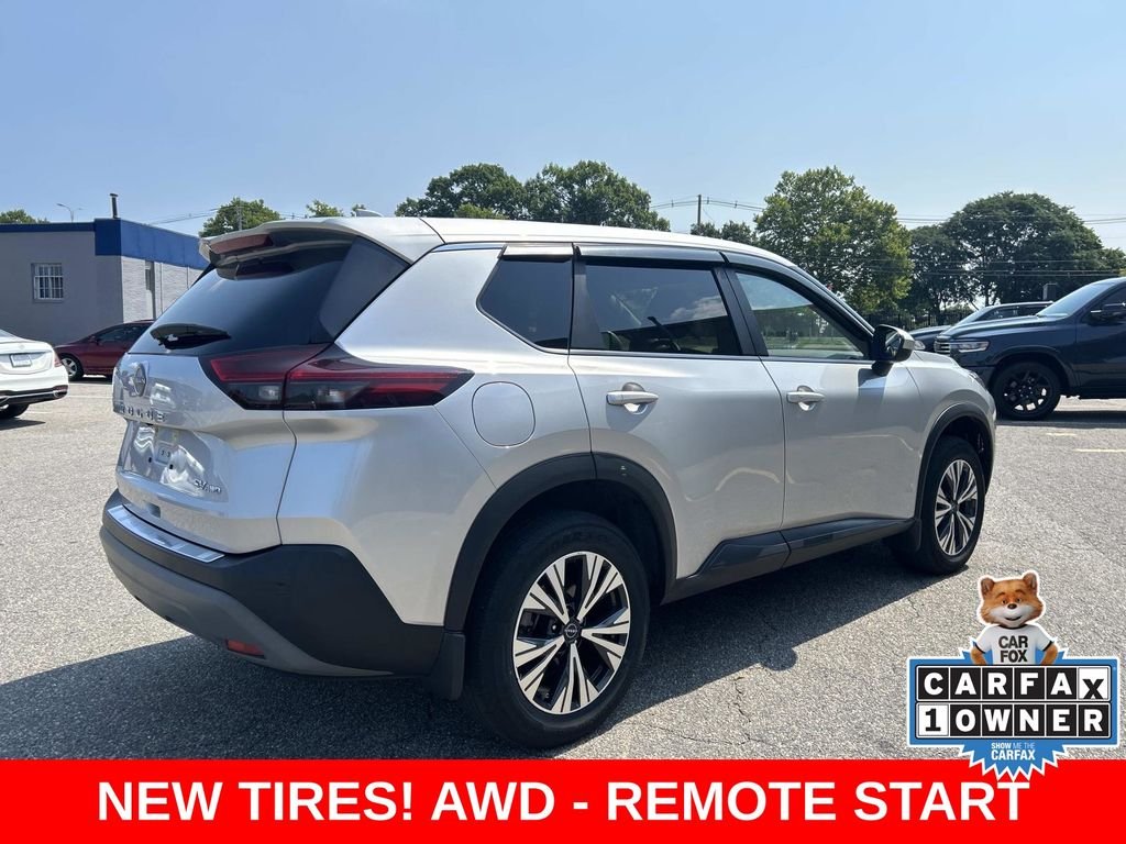 Used 2023 Silver Nissan SV image 5