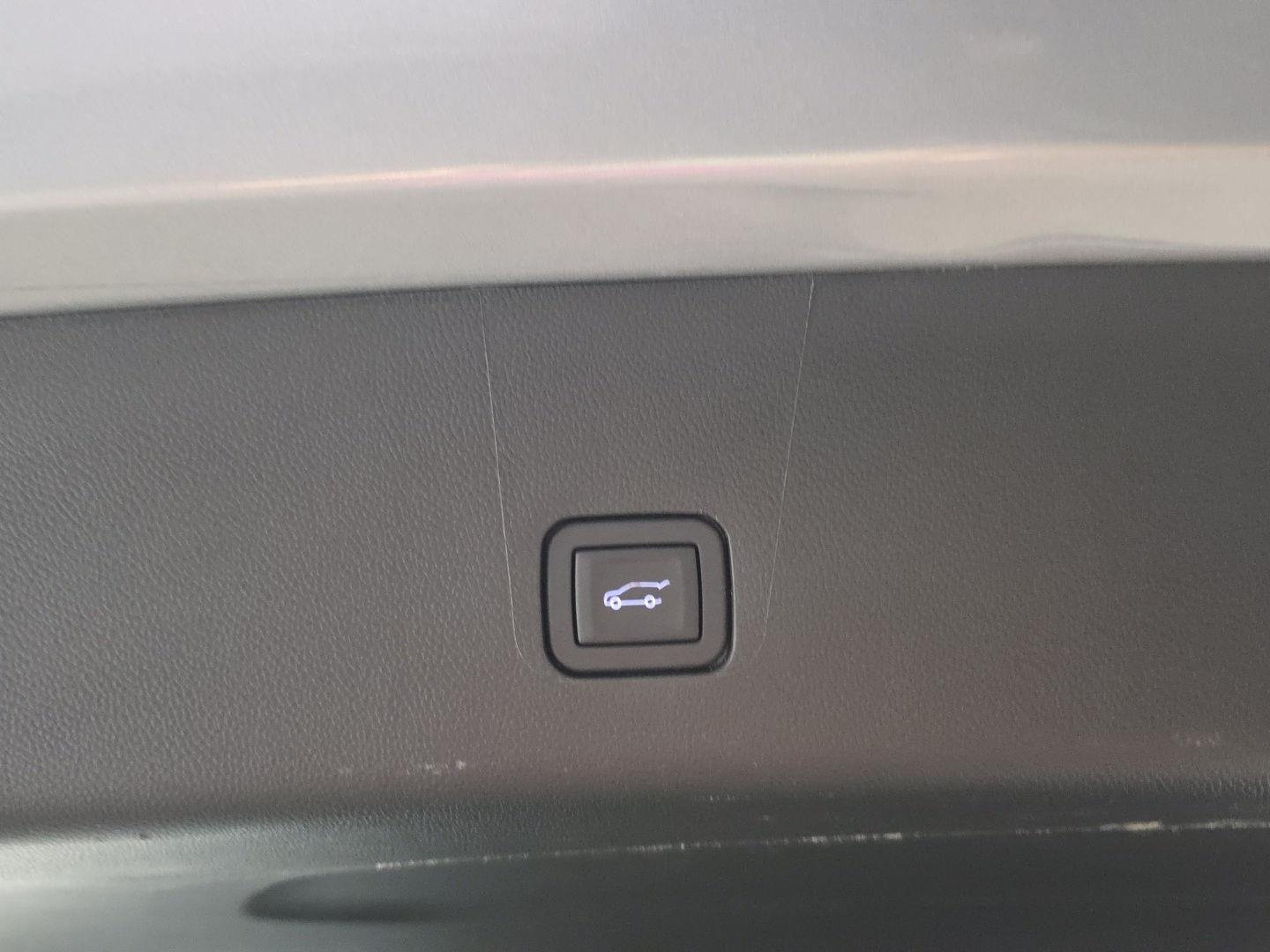 Used 2023 Sterling Gray Metallic Chevrolet RS image 4