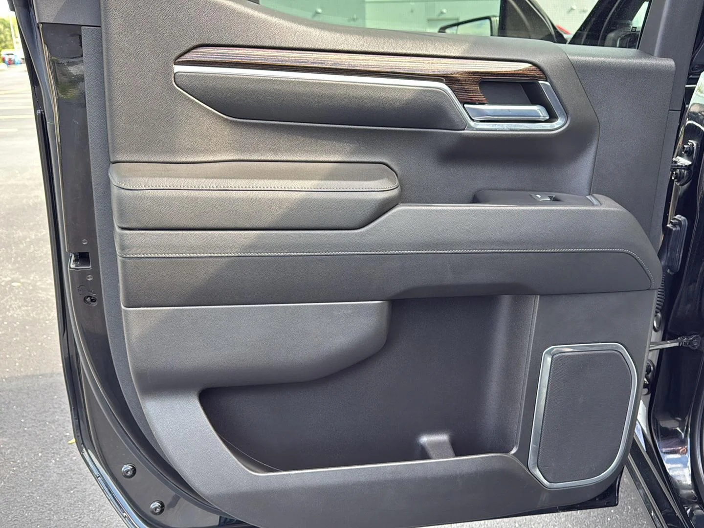 Used 2022 Onyx Black GMC Elevation image 21