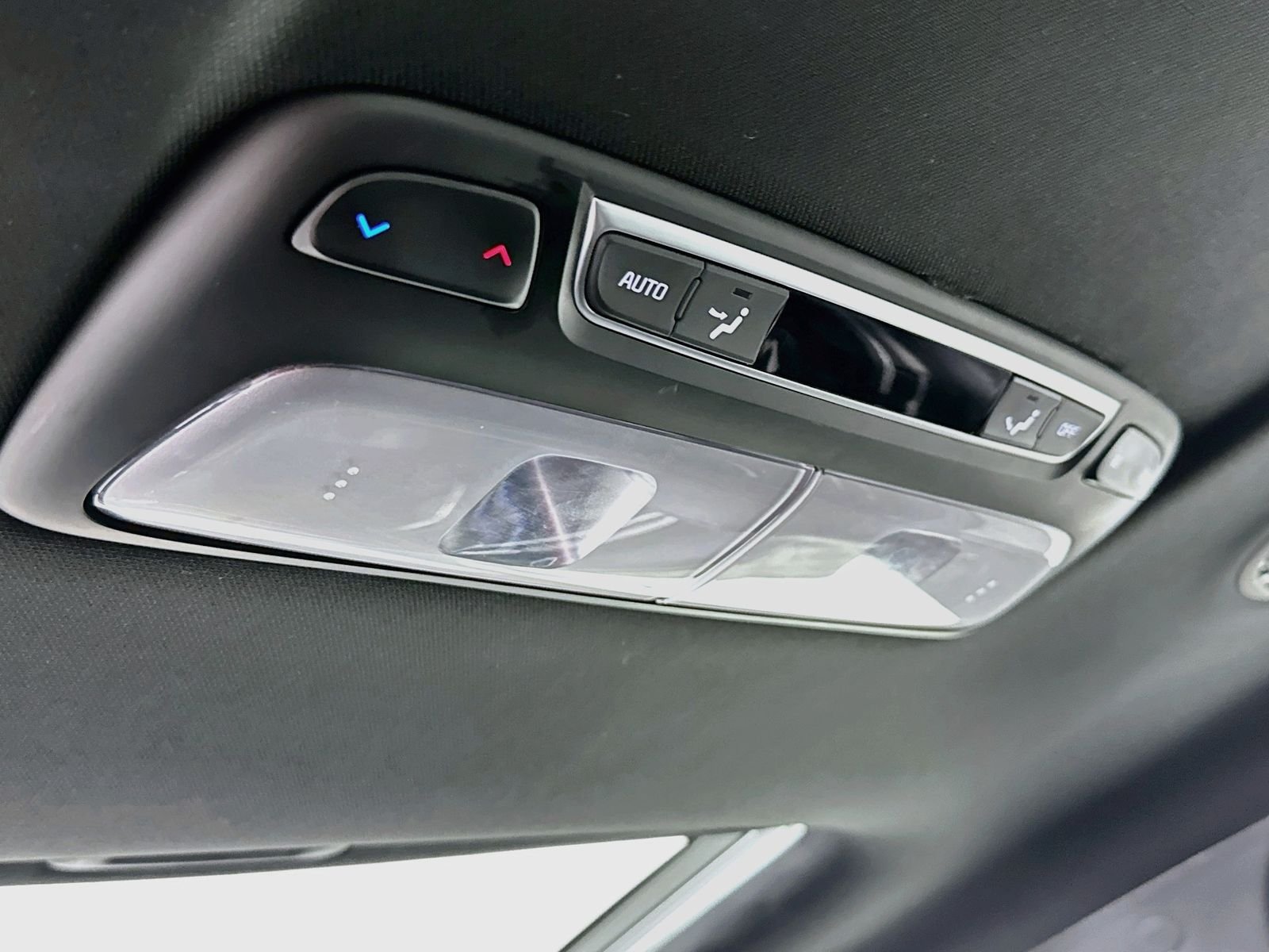 Used 2024 Glacial White Pearl Kia EX X-Line image 27