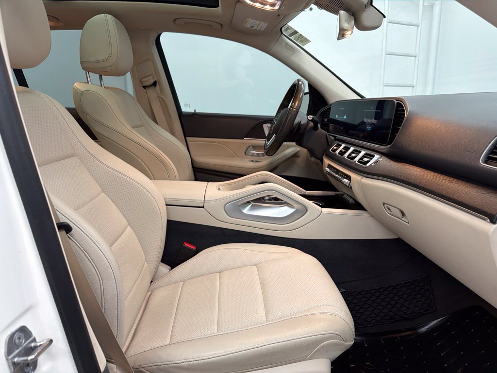 Used 2020 White Mercedes-Benz GLE 450 image 24