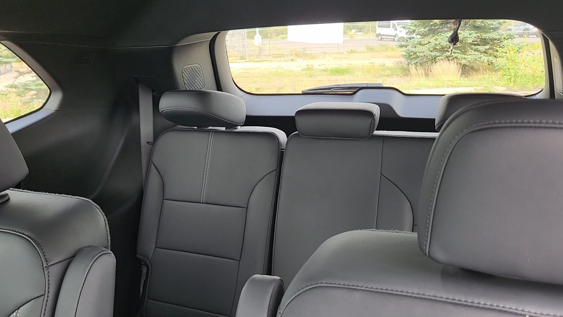 Used 2026 Summit White GMC AWD Elevation image 18