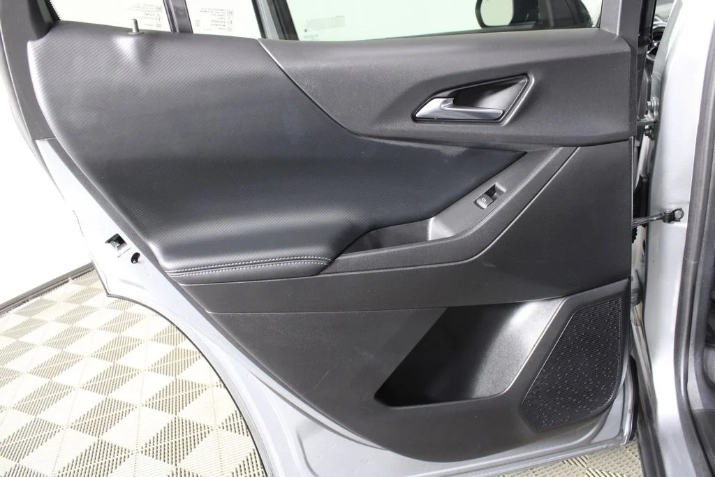 2025 Chevrolet Equinox LT - Photo 12