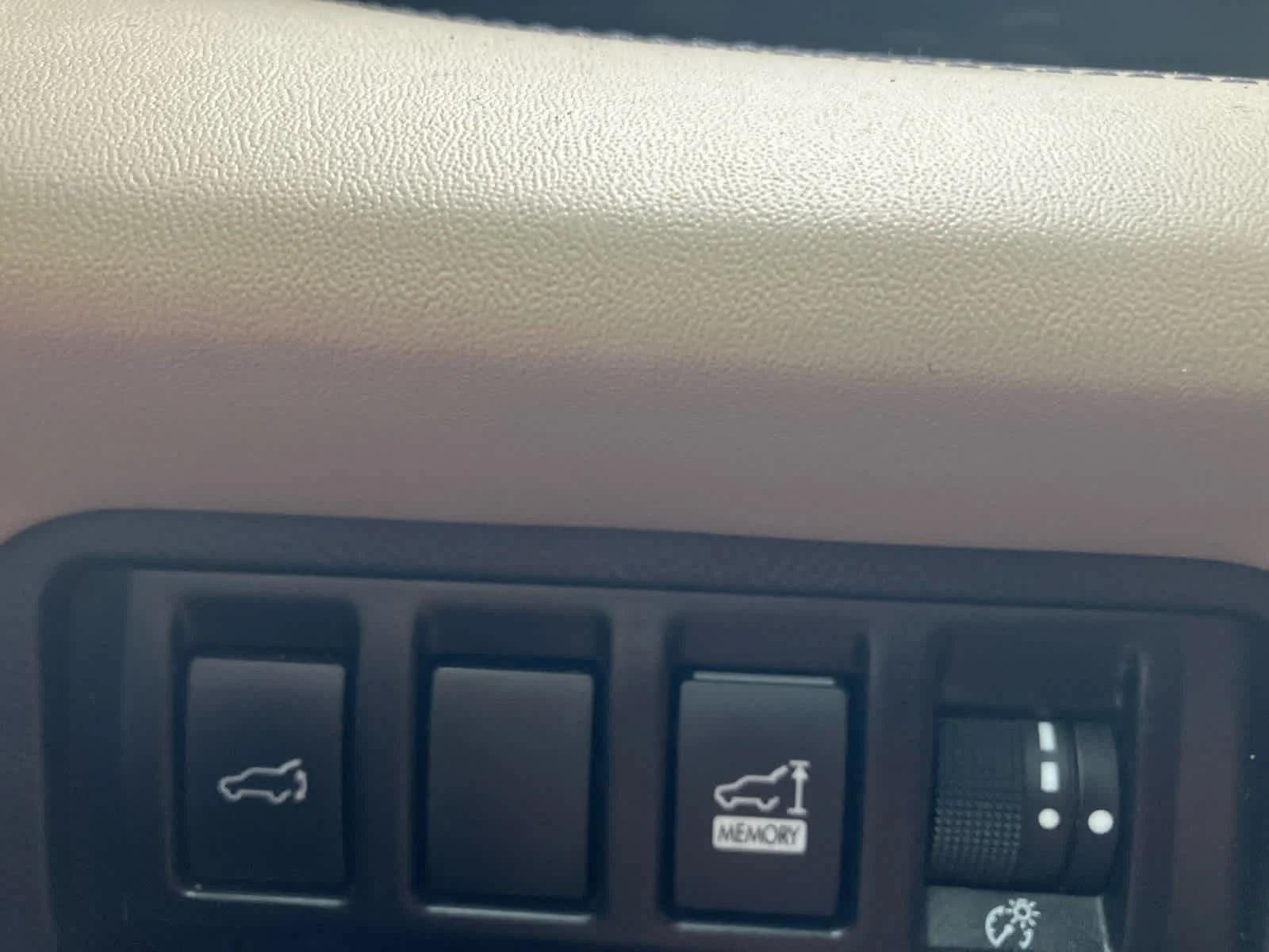 Used 2019 Magnetite Gray Metallic Subaru Limited image 14