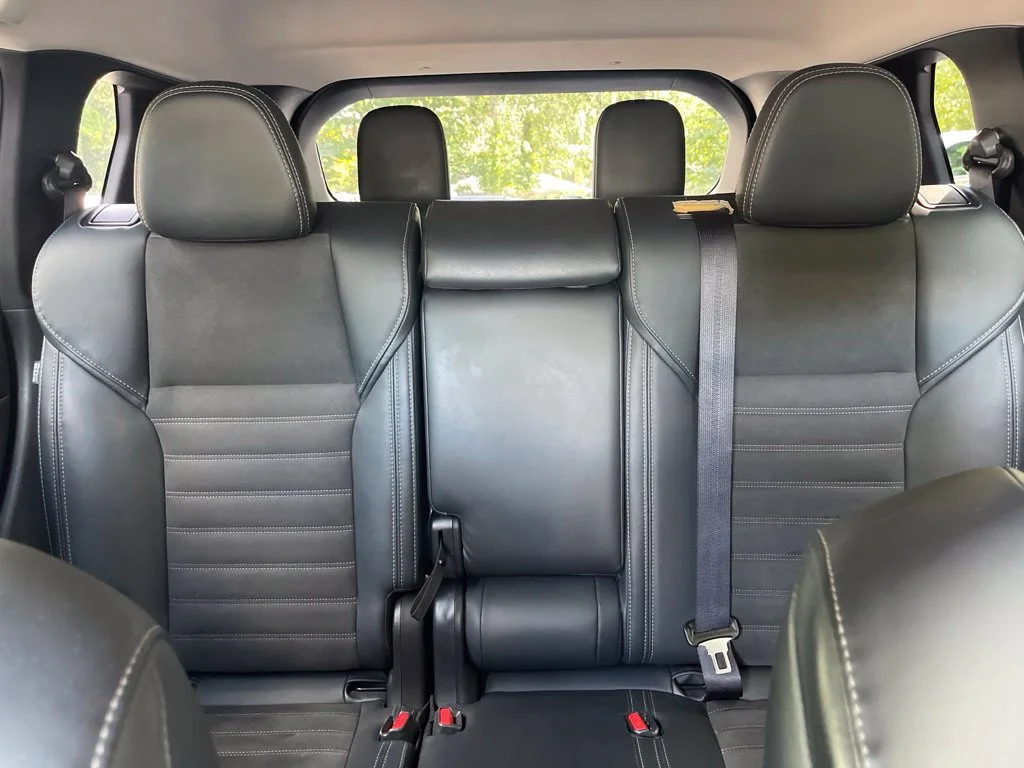 Used 2024 White Mitsubishi SE image 12