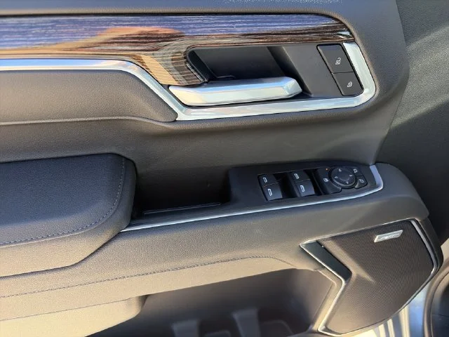 New 2026 Silver GMC Elevation image 17