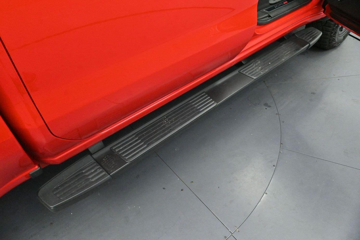 Used 2024 Red Hot Chevrolet ZR2 image 9